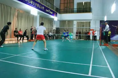 本赛季霍姆格伦出场时，雷霆战绩为20胜0负未尝一败